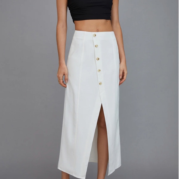 Multi-Button Split Middle Waist Maxi Skirt - Picture 3 of 12